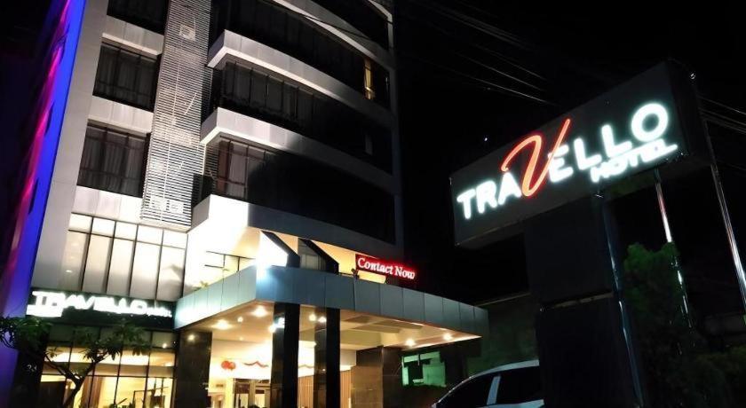 トラベロ ホテル マナド エクステリア 写真